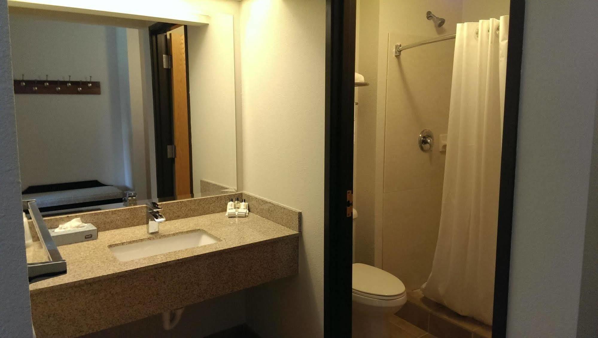 Bayview Izatys Resort מראה חיצוני תמונה